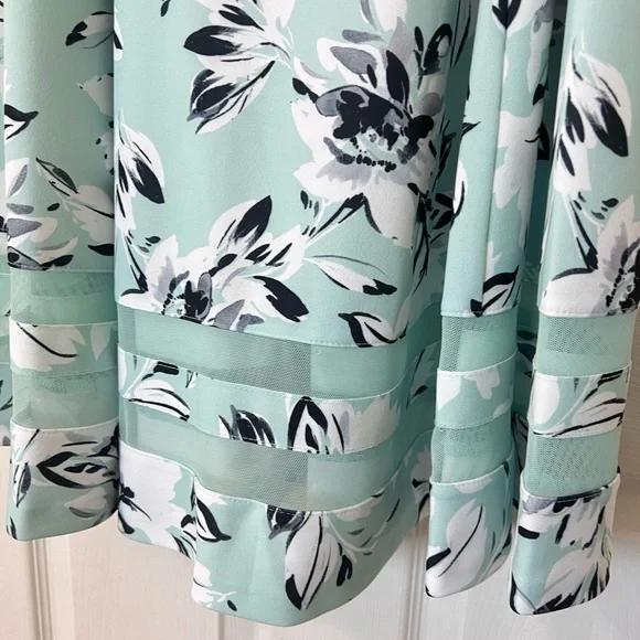 Calvin Klein Floral Midi - Picture 9 of 10